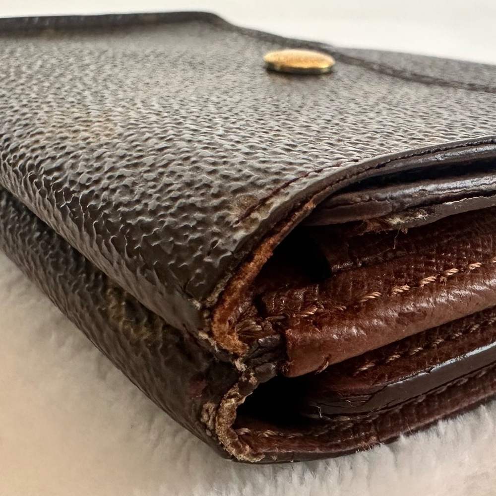 Louis Vuitton Monogram Wallet - Picture 6 of 11